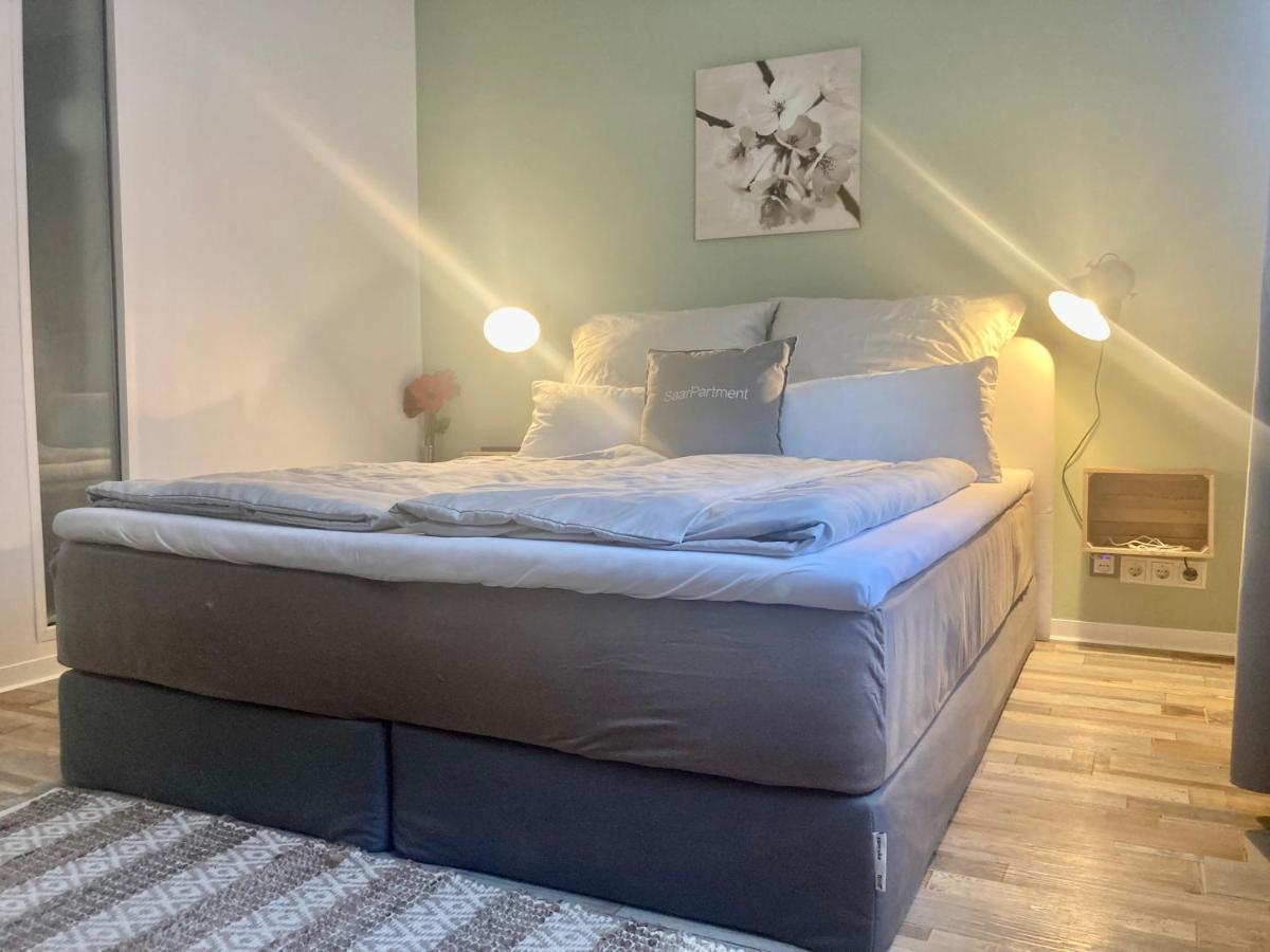 Living At Saarpartments -Adultsonly- 2 Bedrooms, Kitchen - Business & Holiday Apartments For Long- And Short Term Stay, 3 Min To Train Station, Secure E-Bike Parking! Saarbrücken Buitenkant foto