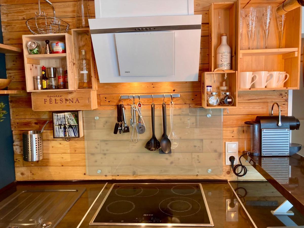 Living At Saarpartments -Adultsonly- 2 Bedrooms, Kitchen - Business & Holiday Apartments For Long- And Short Term Stay, 3 Min To Train Station, Secure E-Bike Parking! Saarbrücken Buitenkant foto